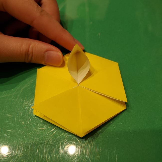 雪の結晶の折り紙 難しい上級者向けの折り方作り方②形(13)