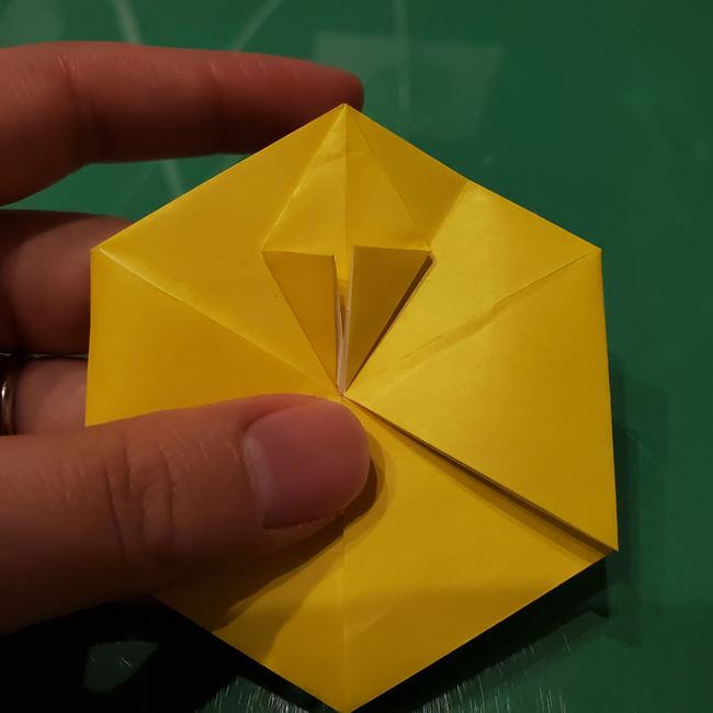 雪の結晶の折り紙 難しい上級者向けの折り方作り方②形(15)