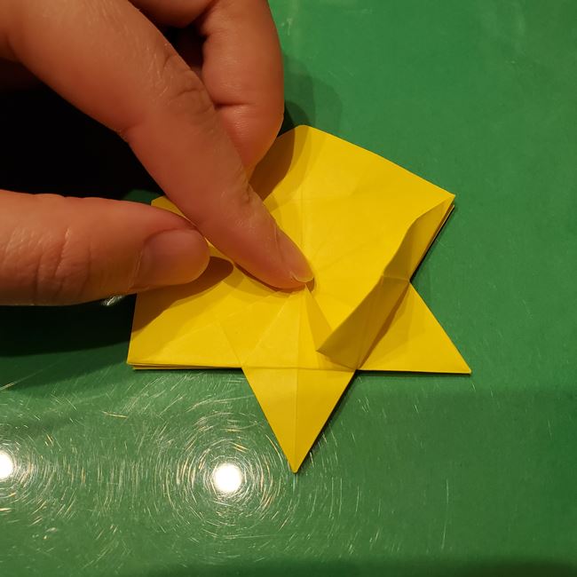 雪の結晶の折り紙 難しい上級者向けの折り方作り方②形(25)