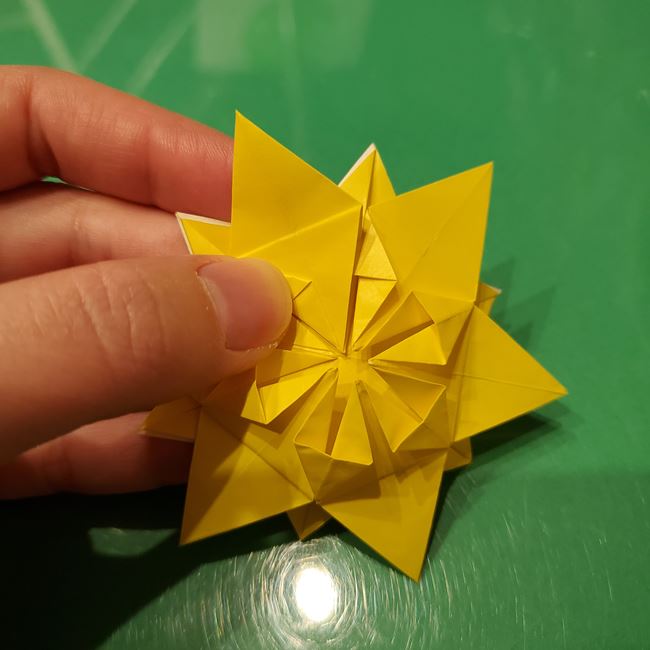 雪の結晶の折り紙 難しい上級者向けの折り方作り方③模様(12)
