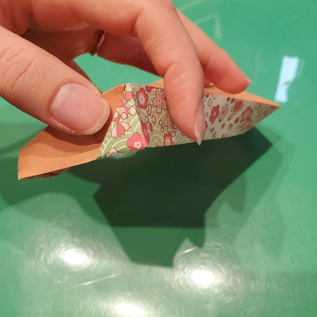 お雛様の台座を折り紙で手作りする方法(16)