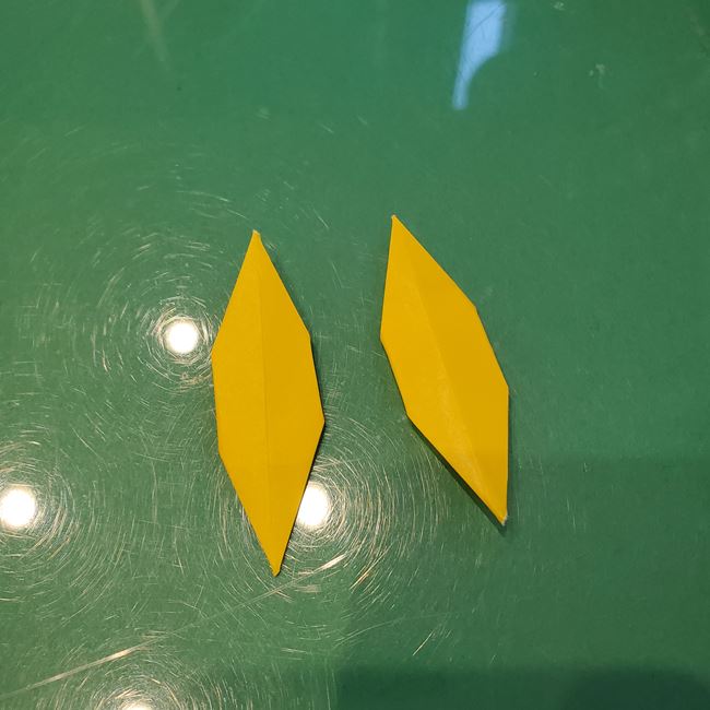 ピカチュウの折り紙 全身で立体的な作り方折り方②耳(8)
