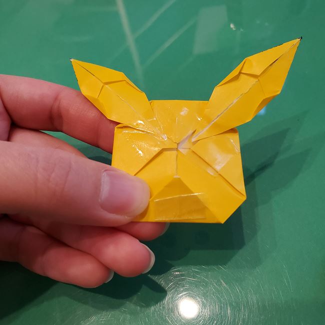 ピカチュウの折り紙 全身で立体的な作り方折り方⑤完成(5)