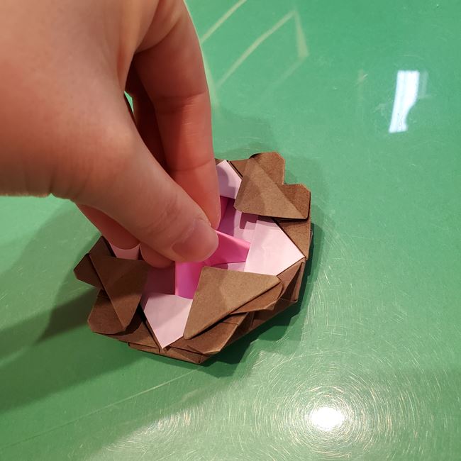 折り紙のこまをハート模様にする折り方作り方④組み合わせ(15)