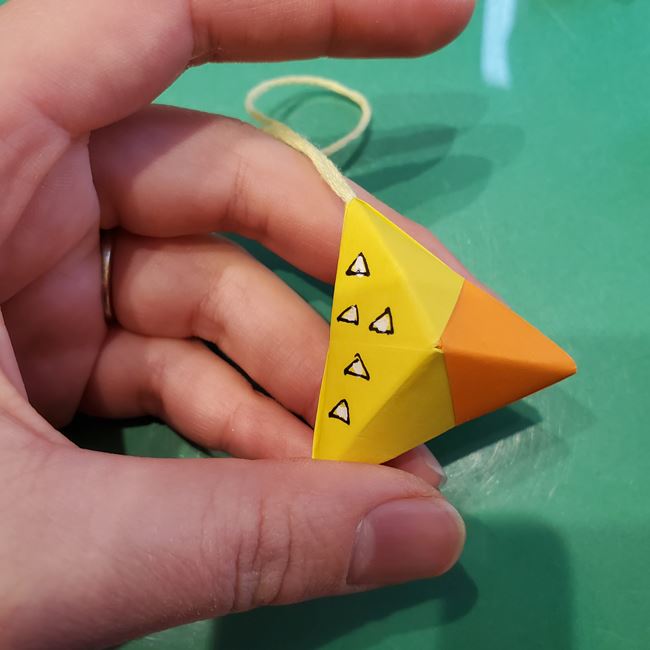 鬼滅の刃の折り紙 ストラップキーホルダーの簡単な作り方折り方③完成(10)