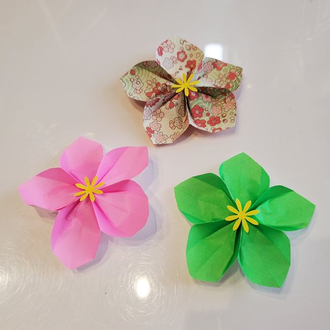 折り紙でひな祭りの桃の花を立体的につくれる簡単折り方 お雛様飾りを手作り 子供と楽しむ折り紙 工作
