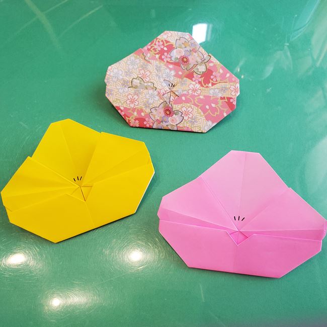 3月の折り紙 桃の花を簡単に子どもと作る方法 年長5歳児の製作にも 子供と楽しむ折り紙 工作