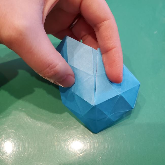 バレンタインのディスプレイ 折り紙でハートの立体的な箱の作り方折り方③立体後半(14)