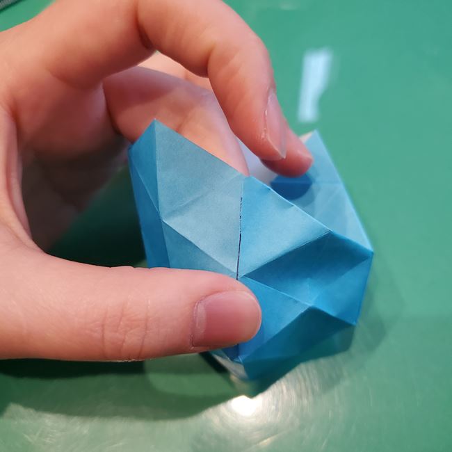 バレンタインのディスプレイ 折り紙でハートの立体的な箱の作り方折り方③立体後半(17)