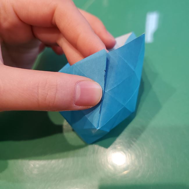 バレンタインのディスプレイ 折り紙でハートの立体的な箱の作り方折り方③立体後半(22)
