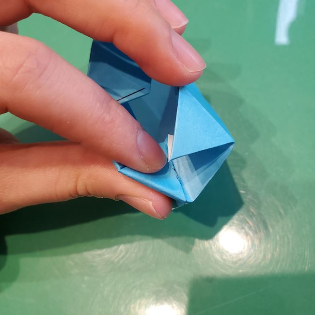バレンタインのディスプレイ 折り紙でハートの立体的な箱の作り方折り方③立体後半(24)