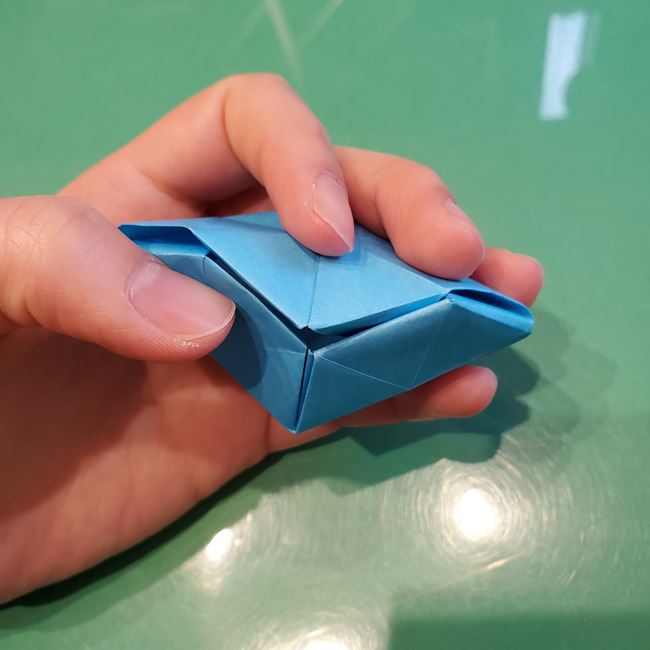 バレンタインのディスプレイ 折り紙でハートの立体的な箱の作り方折り方③立体後半(28)