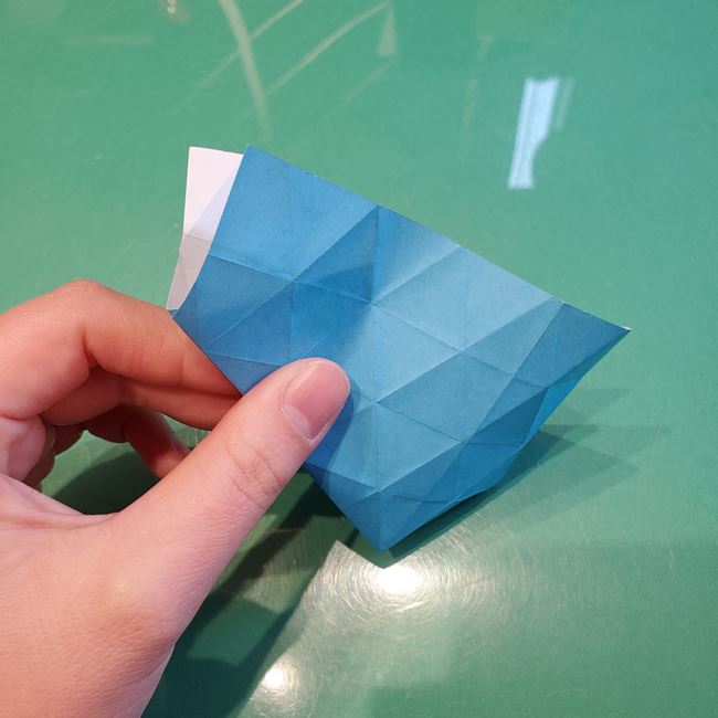 バレンタインのディスプレイ 折り紙でハートの立体的な箱の作り方折り方③立体後半(4)