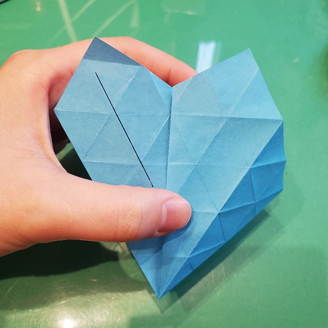 バレンタインのディスプレイ 折り紙でハートの立体的な箱の作り方折り方③立体後半(5)