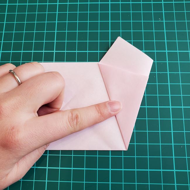 桃の花の折り紙 切り絵の折り方切り方(8)