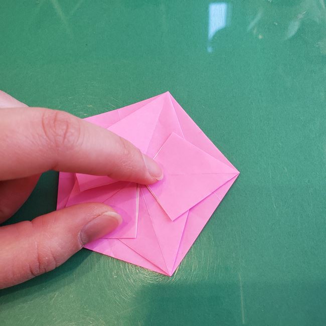 桃の花の折り紙 平面の作り方切り方②花びら(15)
