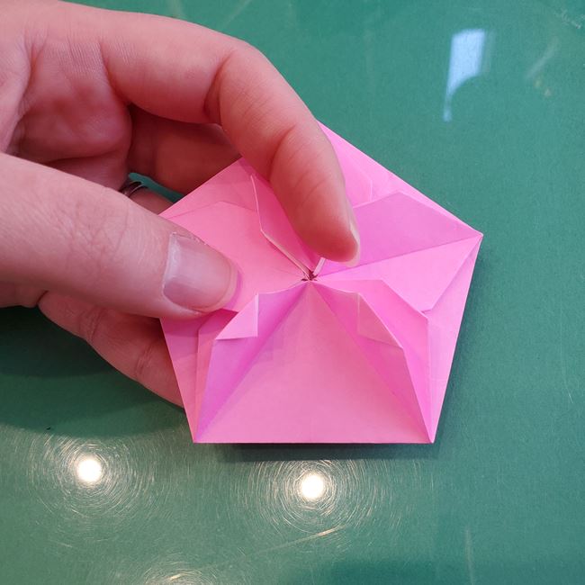 桃の花の折り紙 平面の作り方切り方②花びら(22)