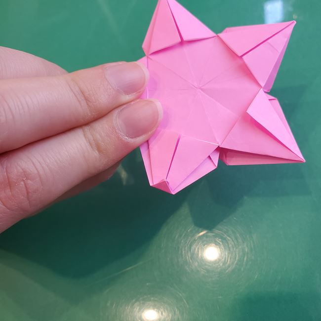 桃の花の折り紙 平面の作り方切り方②花びら(27)