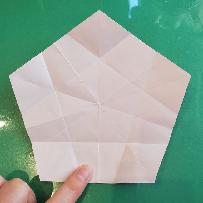 桃の花の折り紙 平面の作り方切り方②花びら(6)