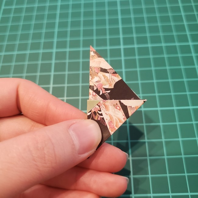 兜の折り紙リースの作り方折り方②繋ぎ(13)