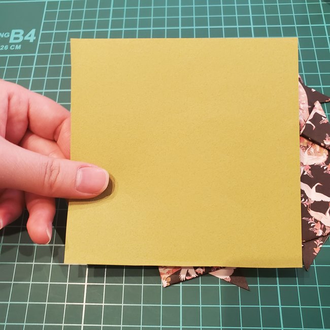 兜の折り紙リースの作り方折り方④組み合わせ(10)