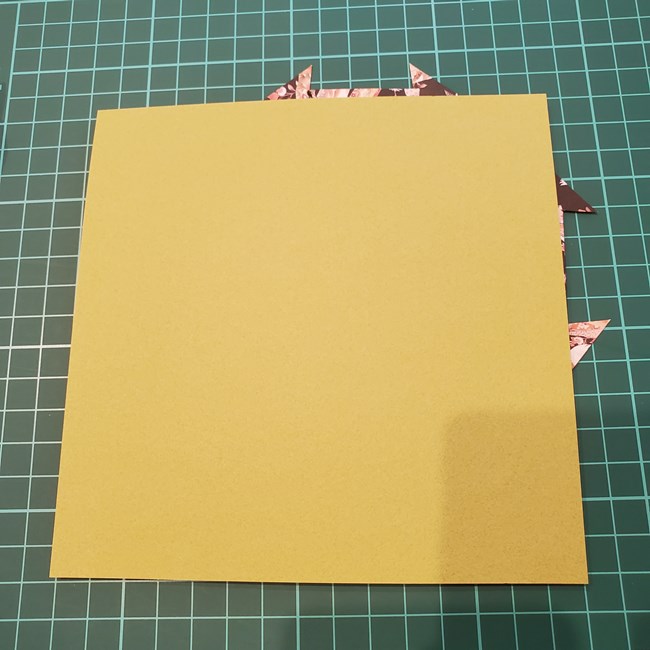 兜の折り紙リースの作り方折り方④組み合わせ(8)