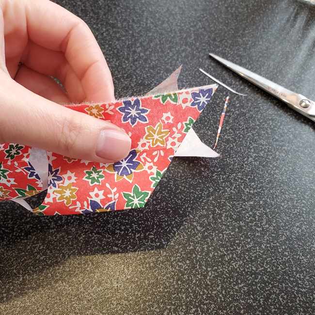 鯉のぼり鱗(うろこ)付きの折り紙 折り方切り方②切り方(8)