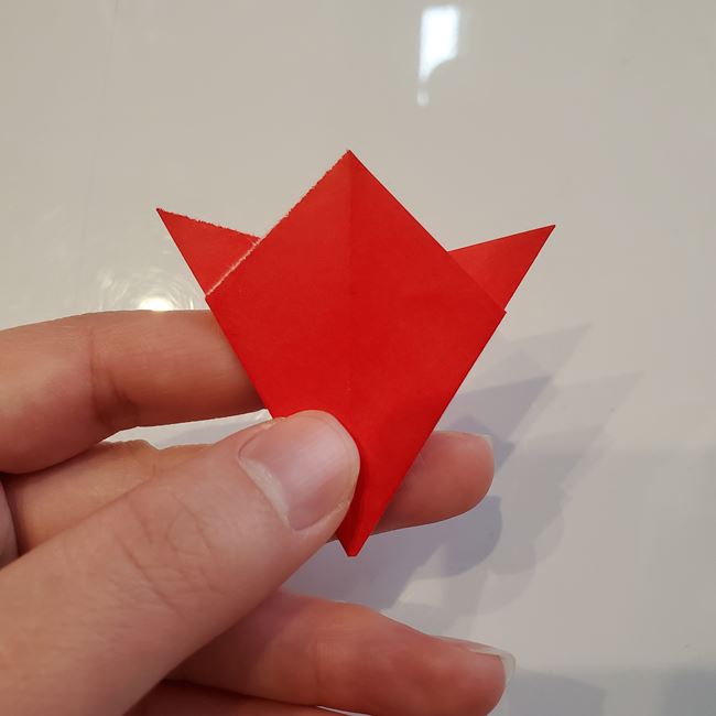 カーネーションの折り紙 簡単で小学生の子どもでも作れる平面の折り方作り方①花(10)