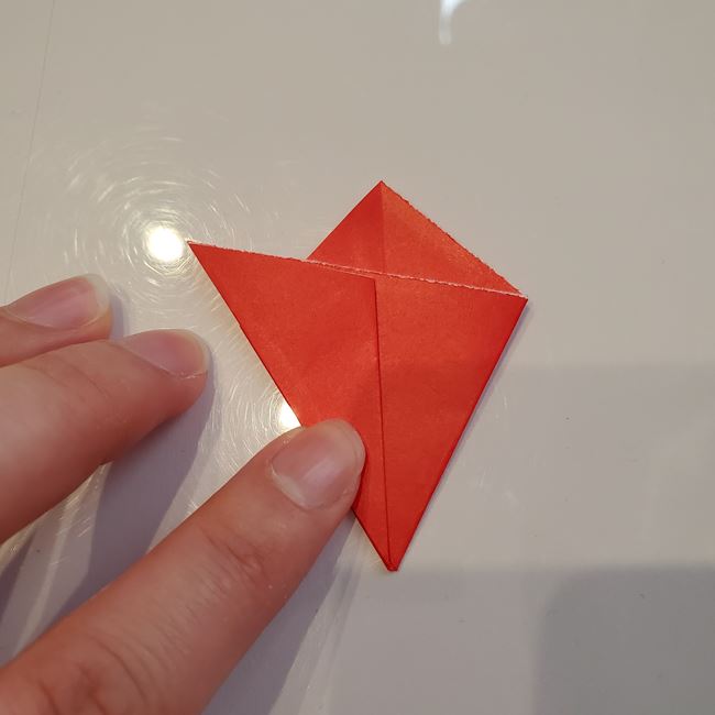 カーネーションの折り紙 簡単で小学生の子どもでも作れる平面の折り方作り方①花(7)