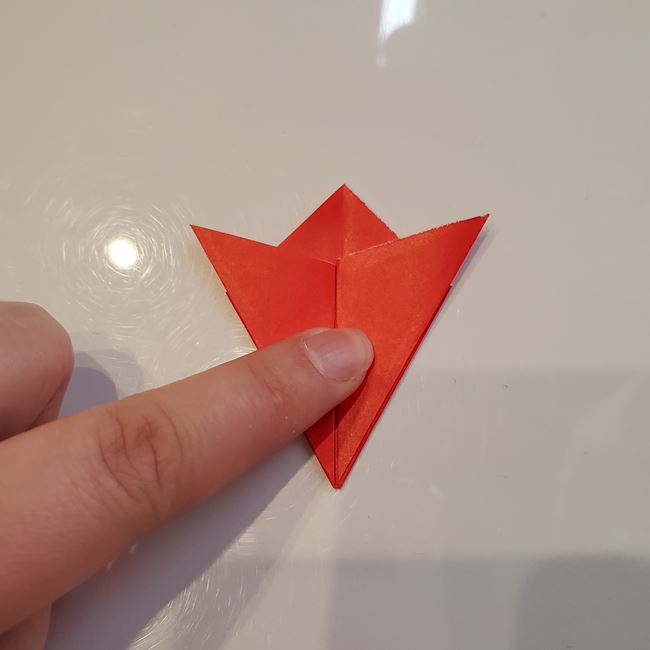 カーネーションの折り紙 簡単で小学生の子どもでも作れる平面の折り方作り方①花(9)