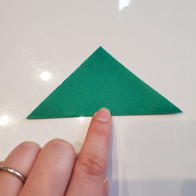 カーネーションの折り紙 簡単で小学生の子どもでも作れる平面の折り方作り方②花芯(2)