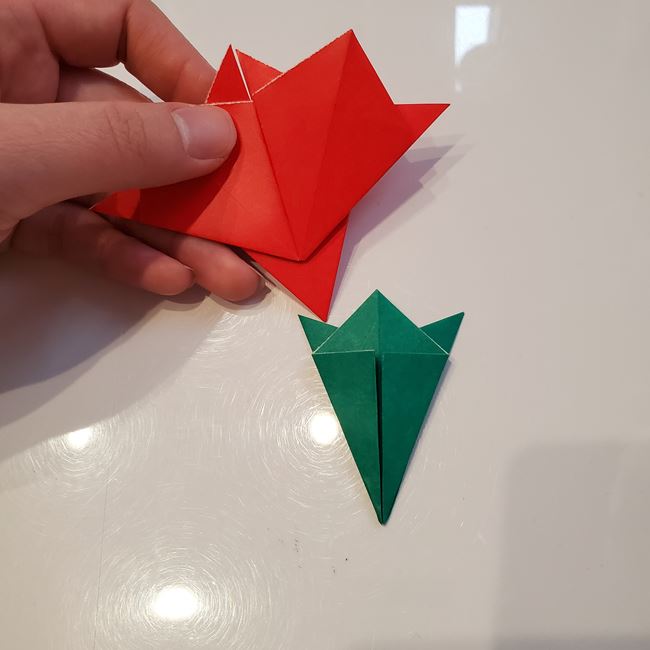 カーネーションの折り紙 簡単で小学生の子どもでも作れる平面の折り方作り方④(5)