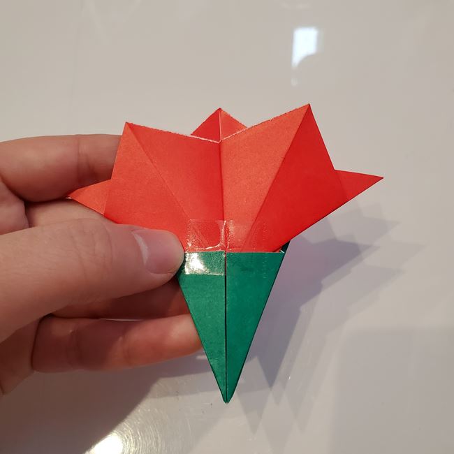 カーネーションの折り紙 簡単で小学生の子どもでも作れる平面の折り方作り方④(7)