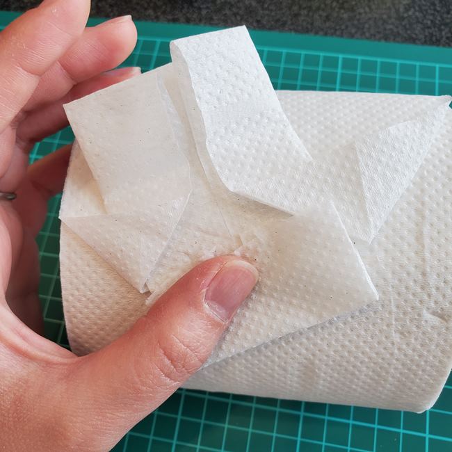 トイレットペーパー折り紙 クローバーの折り方作り方(13)