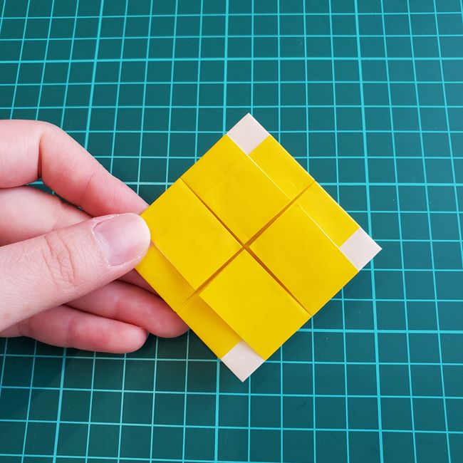 折り紙メダル クローバーの折り方 1枚で作れる作り方(15)
