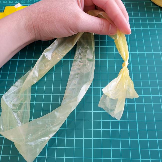 折り紙メダル クローバーの折り方 1枚で作れる作り方(23)