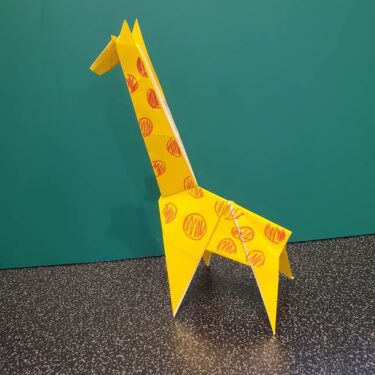 キリン 折り紙2枚でかわいい立体的な仕上がりに！作り方折り方を紹介