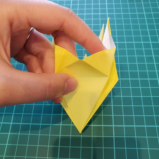 折り紙 キリンの顔の簡単な折り方作り方②耳(2)