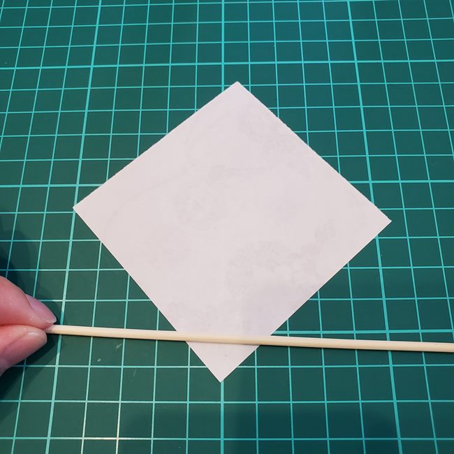 折り紙で立体の傘を1枚でつくる作り方②柄(2)