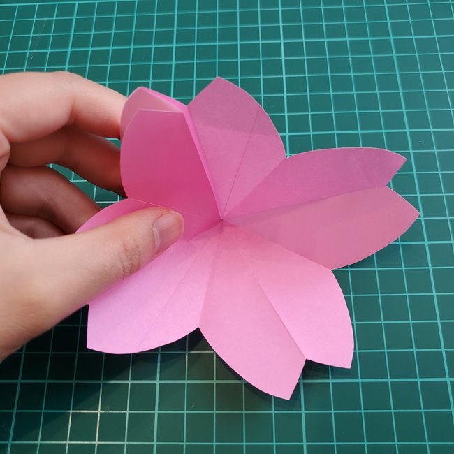 折り紙の花 簡単に一枚で桜をつくる作り方折り方(17)