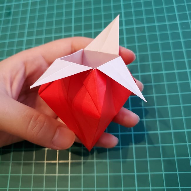 いちごの折り紙 立体的でも簡単な作り方折り方①果実(27)