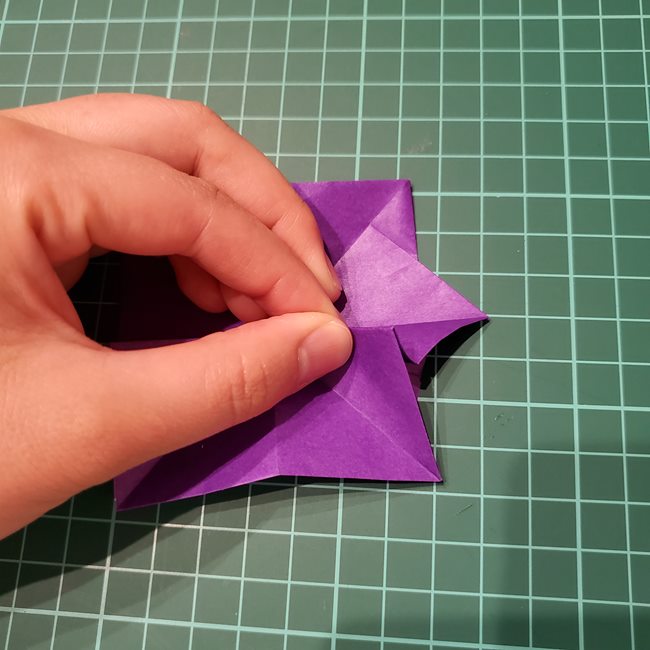 折り紙の花 簡単一枚でダリアをつくる折り方作り方②畳み方(14)