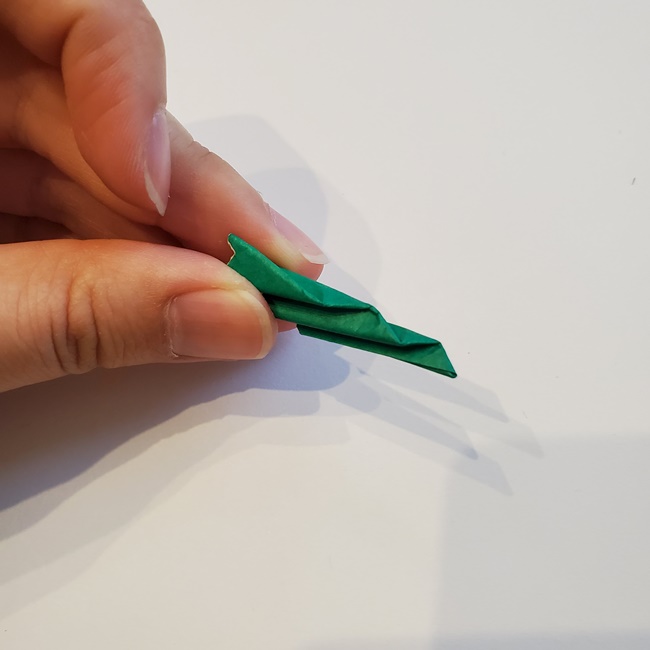 いちごの葉っぱの折り紙 作り方折り方(7)
