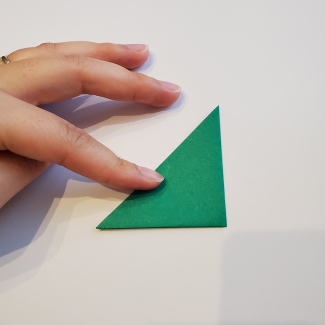 いちごの折り紙 立体的でも簡単な作り方折り方②へた(3)