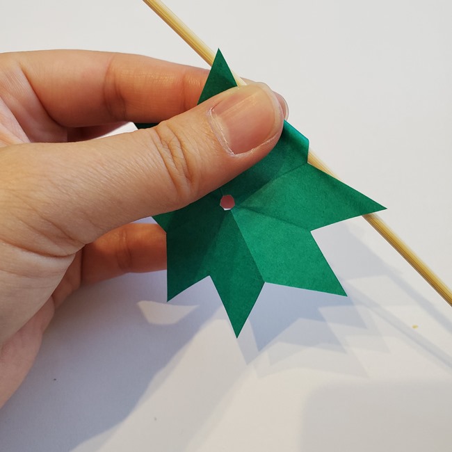いちごの折り紙 立体的でも簡単な作り方折り方②へた(10)