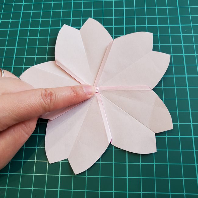 折り紙の花 簡単に一枚で桜をつくる作り方折り方(28)