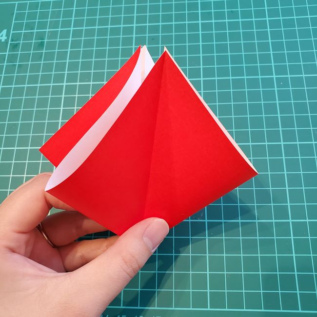 いちごの折り紙 立体的でも簡単な作り方折り方①果実(10)