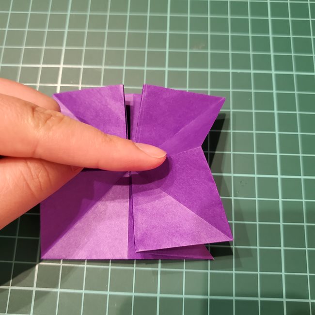 折り紙の花 簡単一枚でダリアをつくる折り方作り方②畳み方(11)