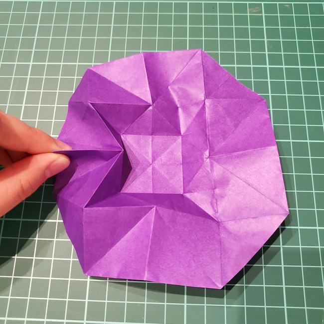 折り紙の花 簡単一枚でダリアをつくる折り方作り方②畳み方(4)