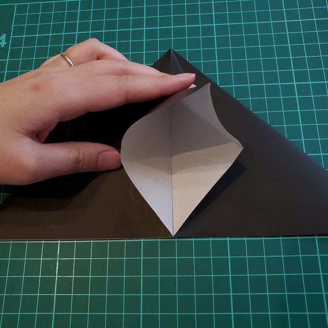 ヘラクレスオオカブトの折り紙 カブトムシをリアルに一枚でつくる折り方作り方②折り筋(20)